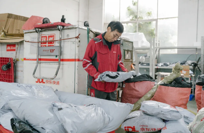 1762826233951385.png 1762826233951385.png